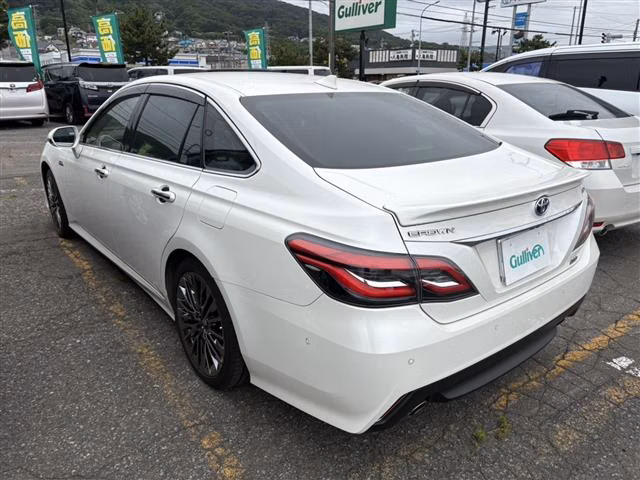 TOYOTA CROWN