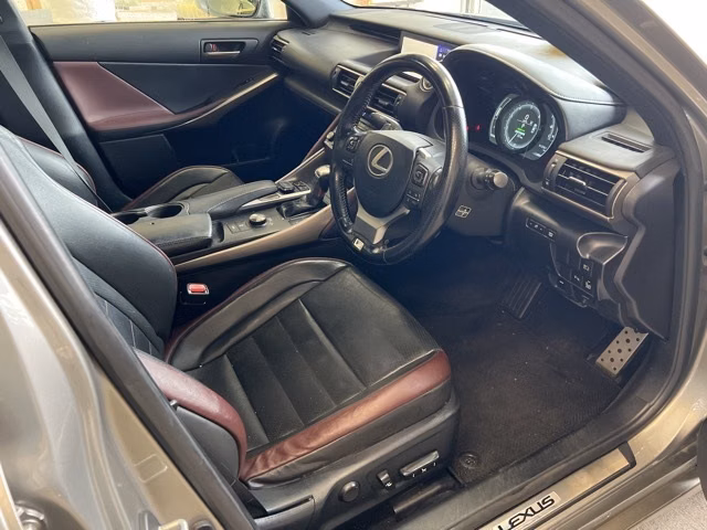 LEXUS IS350
