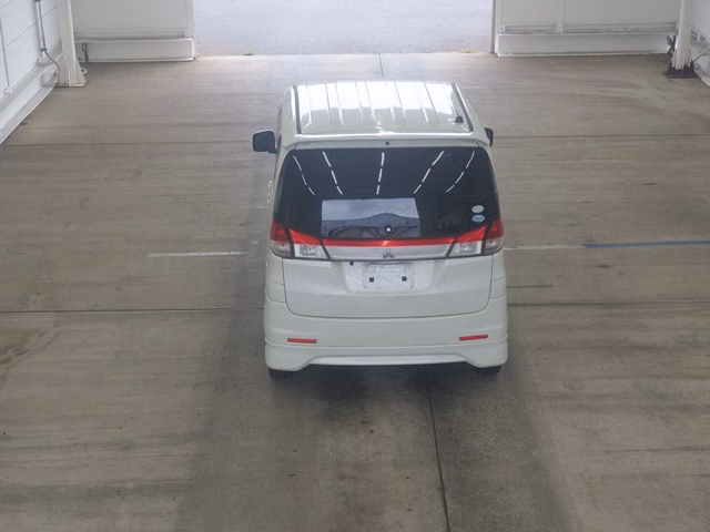 MITSUBISHI DELICA D:2
