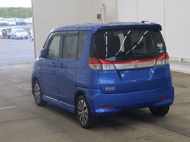 MITSUBISHI DELICA D:2
