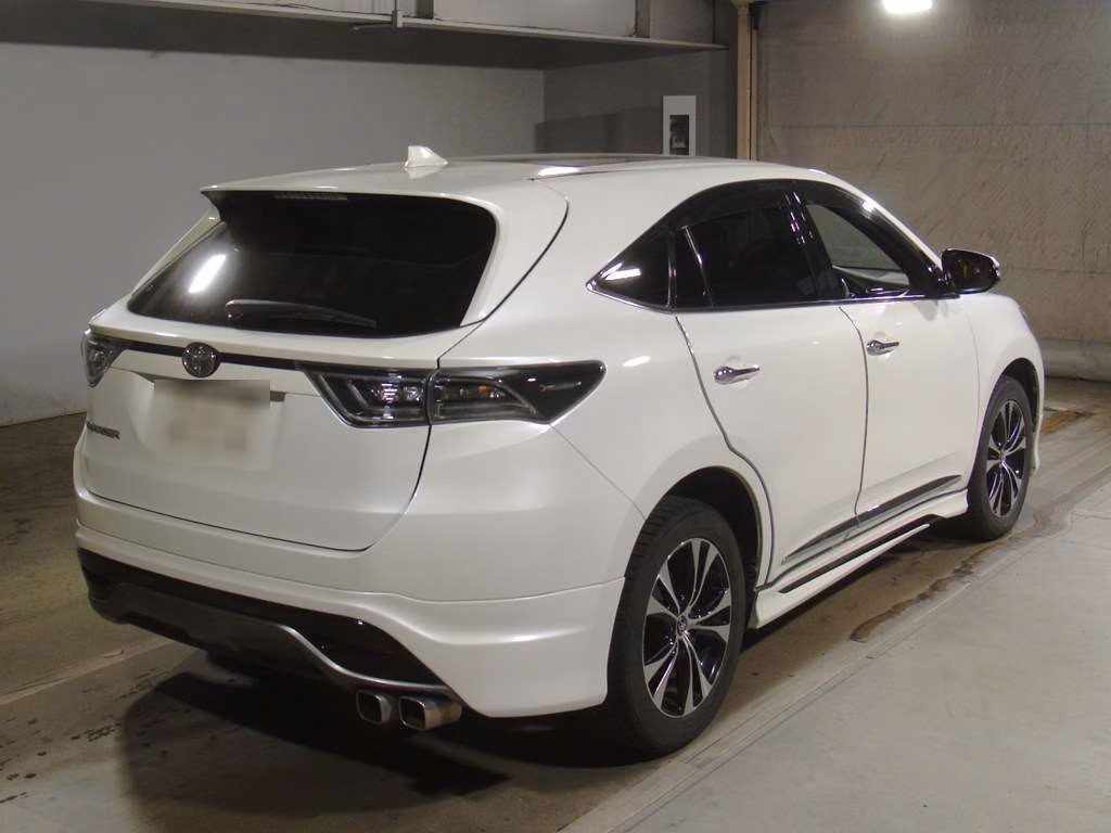 TOYOTA HARRIER