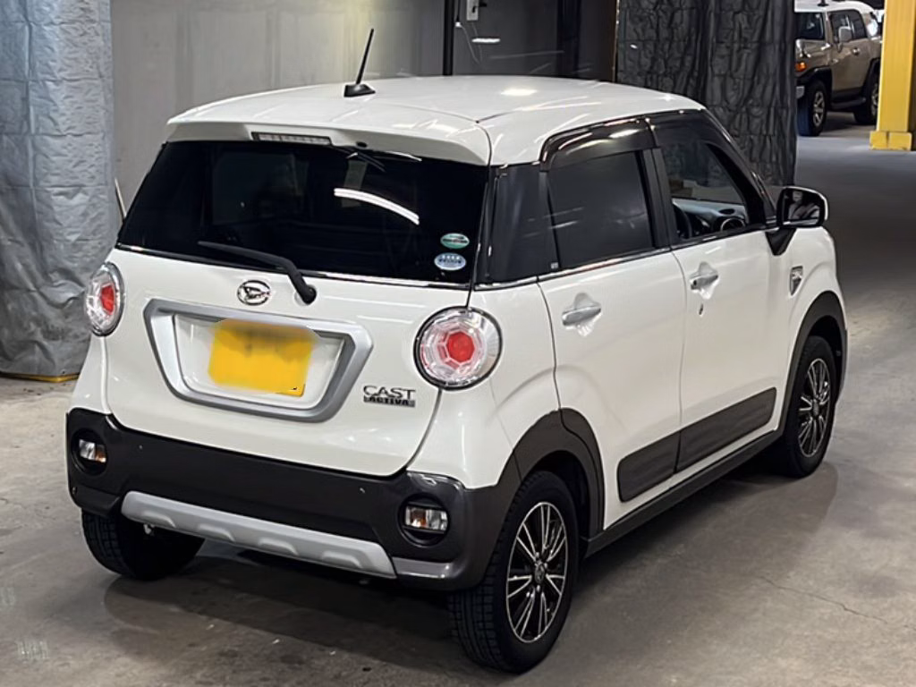DAIHATSU CAST