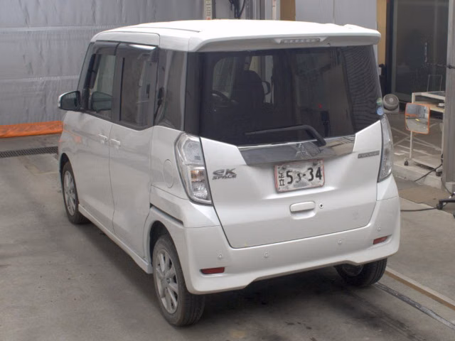 MITSUBISHI EK SPACE