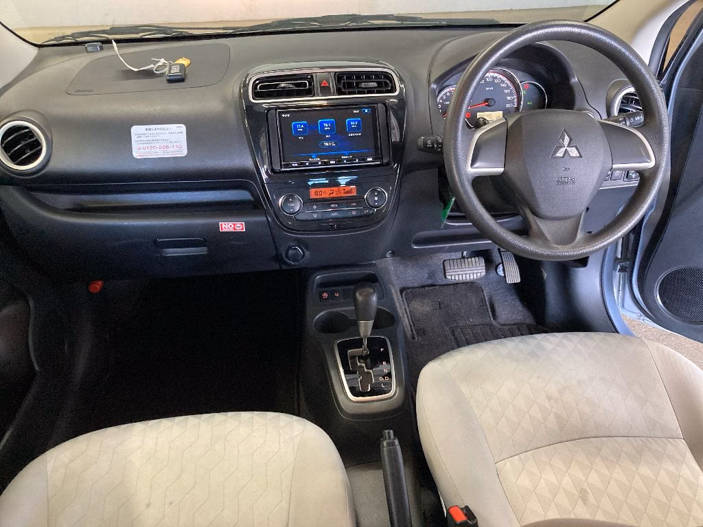 MITSUBISHI MIRAGE