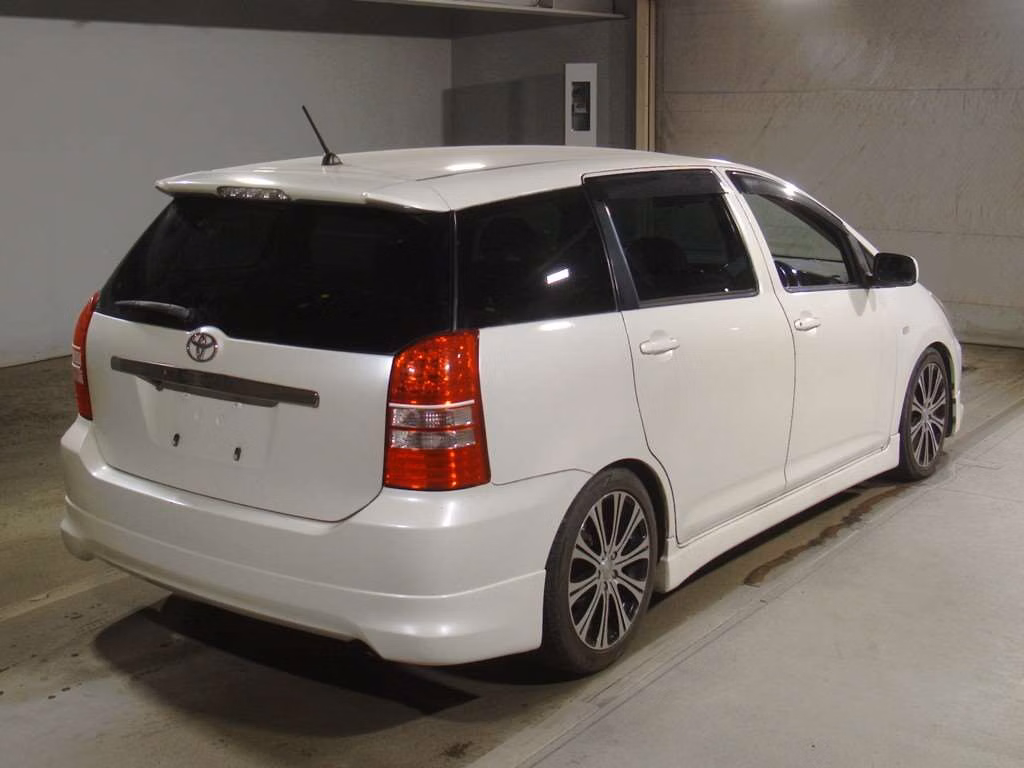 TOYOTA WISH