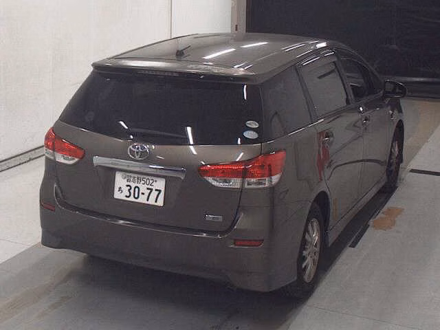 TOYOTA WISH