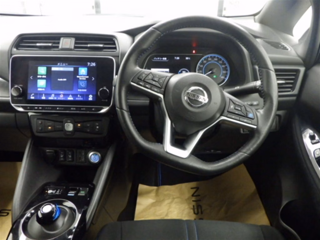 NISSAN LEAF