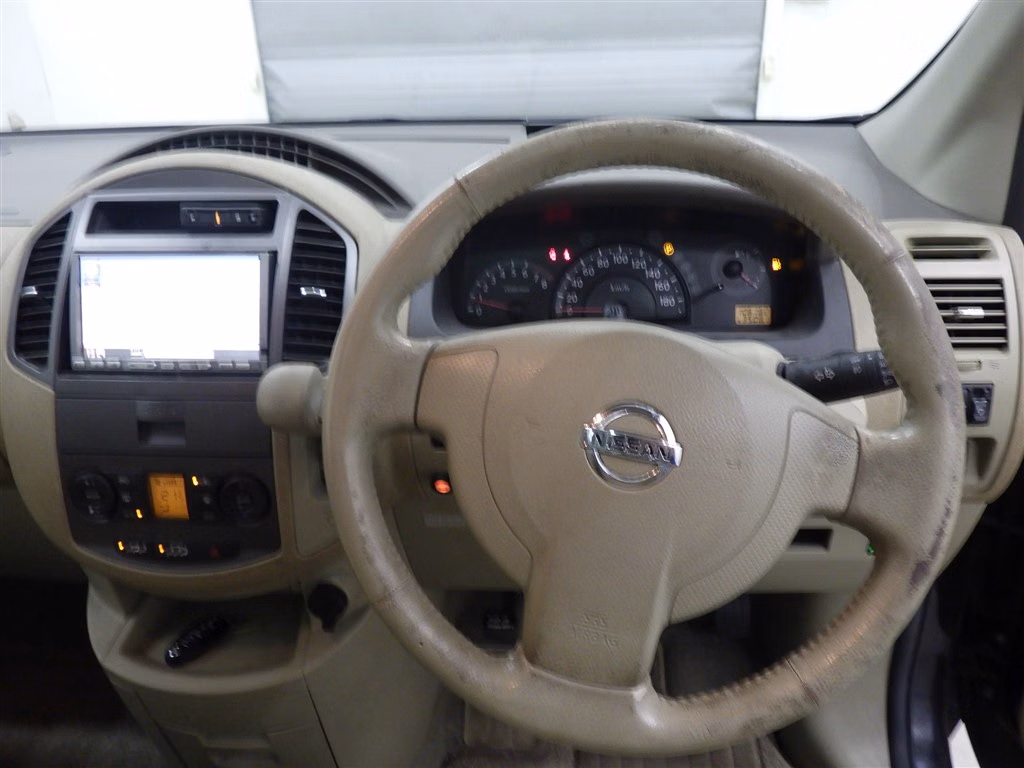 NISSAN LAFESTA