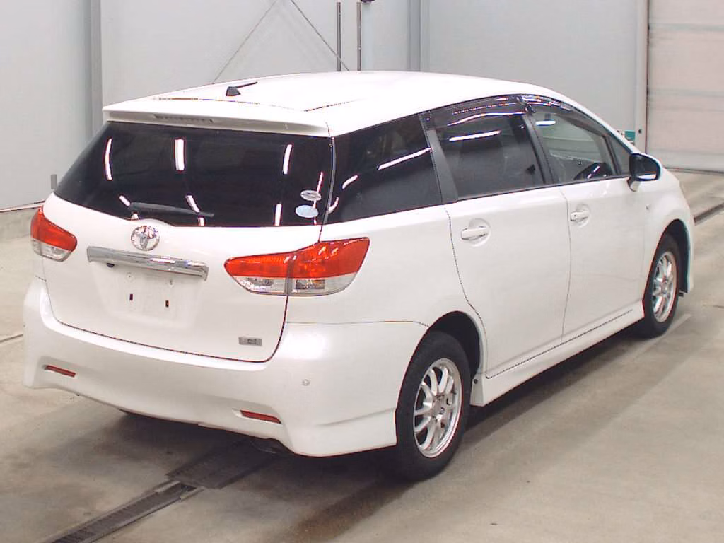 TOYOTA WISH