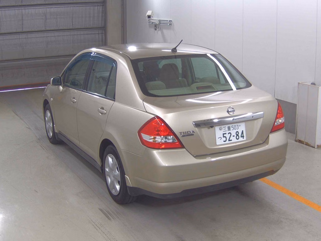 NISSAN TIIDA LATIO