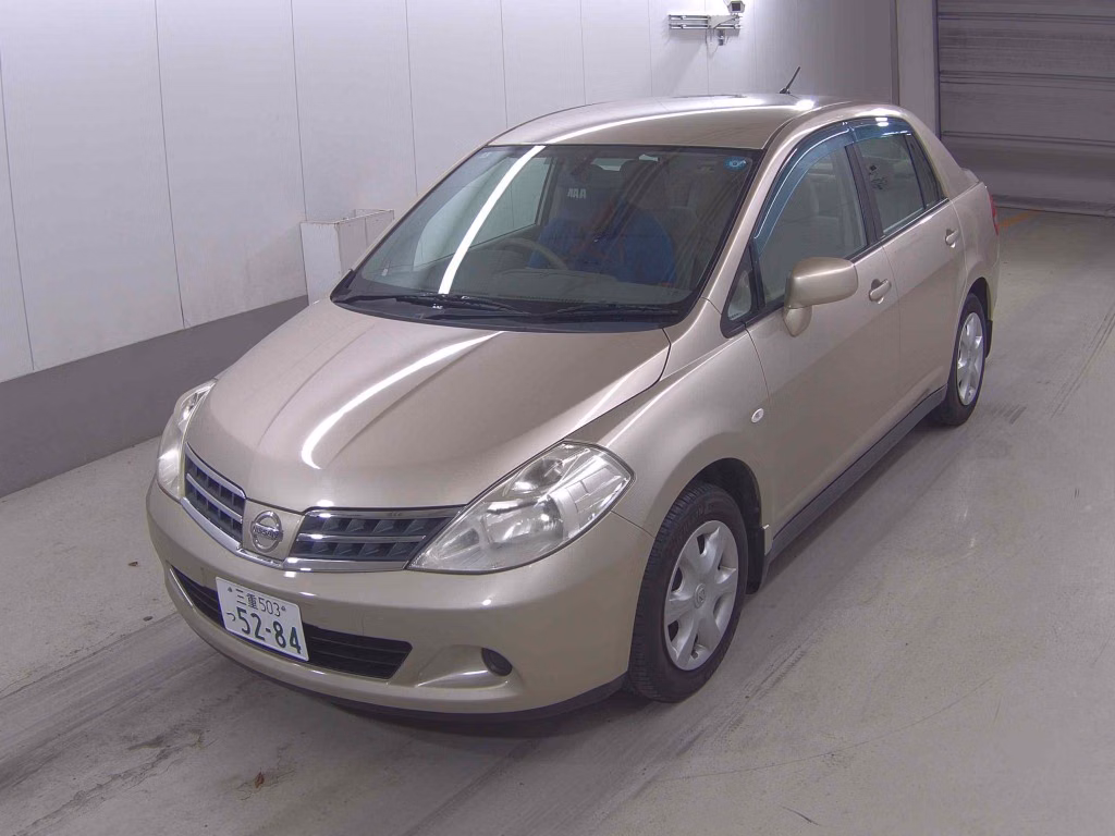 NISSAN TIIDA LATIO