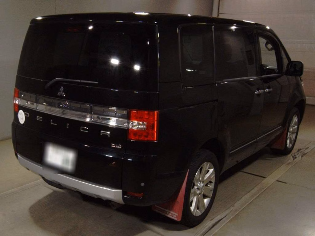 MITSUBISHI DELICA D:5