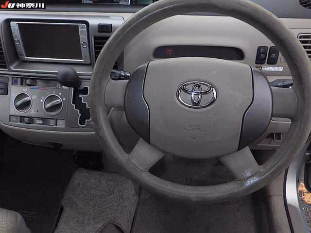 TOYOTA RAUM