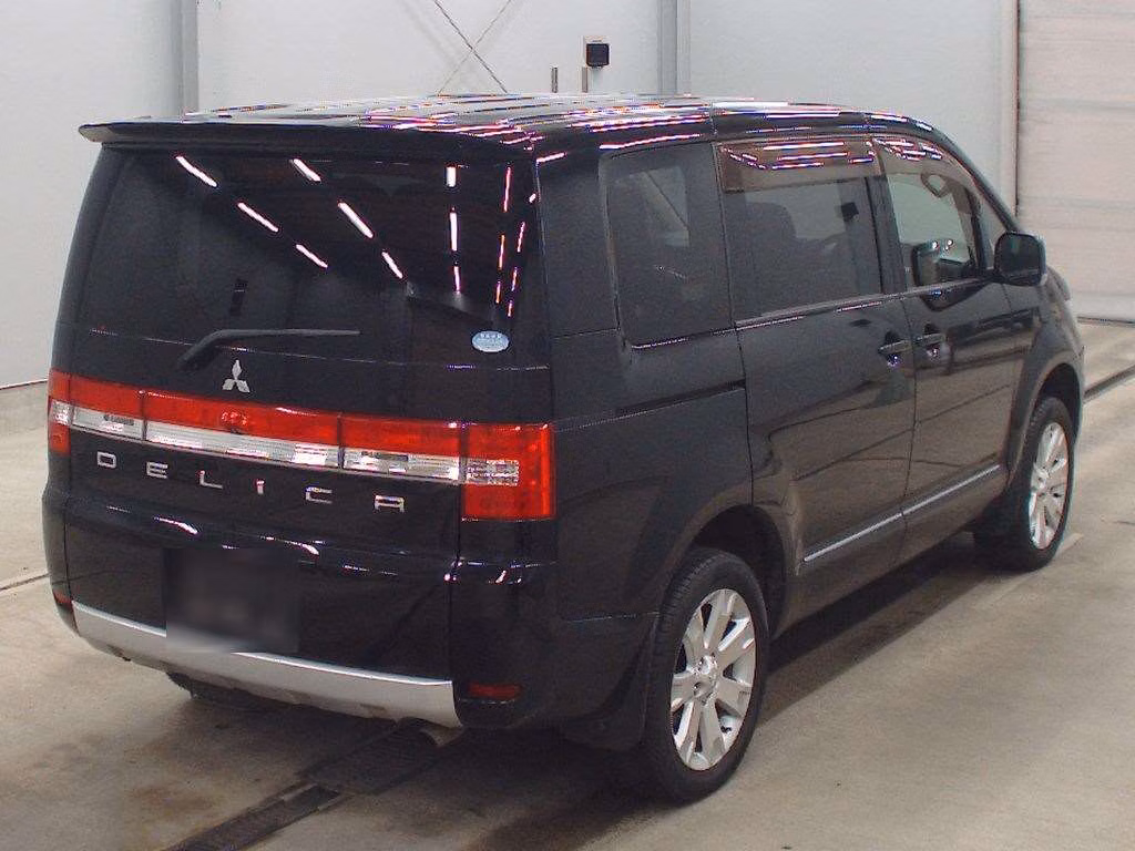 MITSUBISHI DELICA D:5