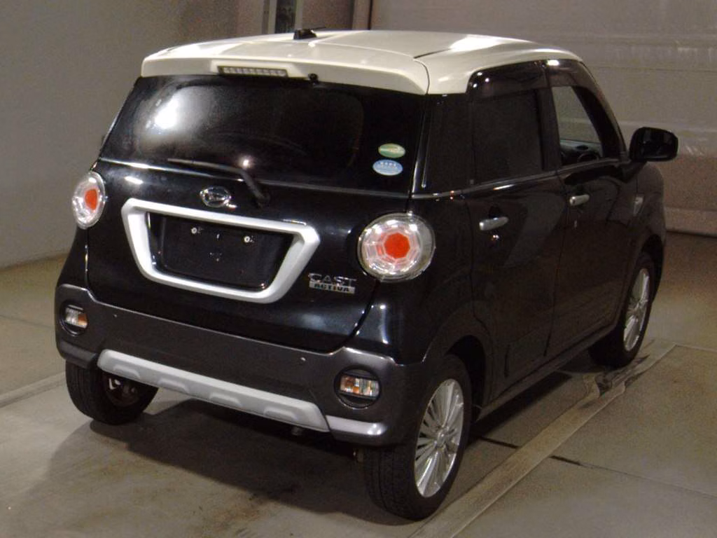 DAIHATSU CAST