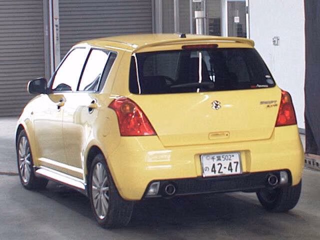 SUZUKI SWIFT