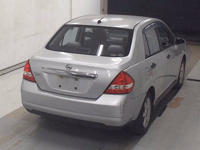 NISSAN TIIDA LATIO