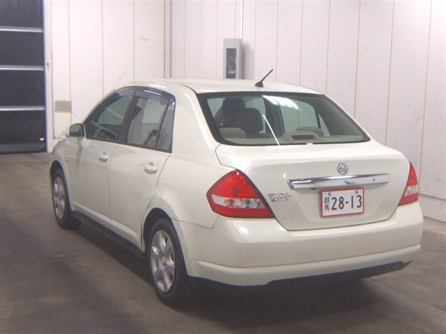 NISSAN TIIDA LATIO