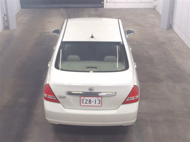 NISSAN TIIDA LATIO