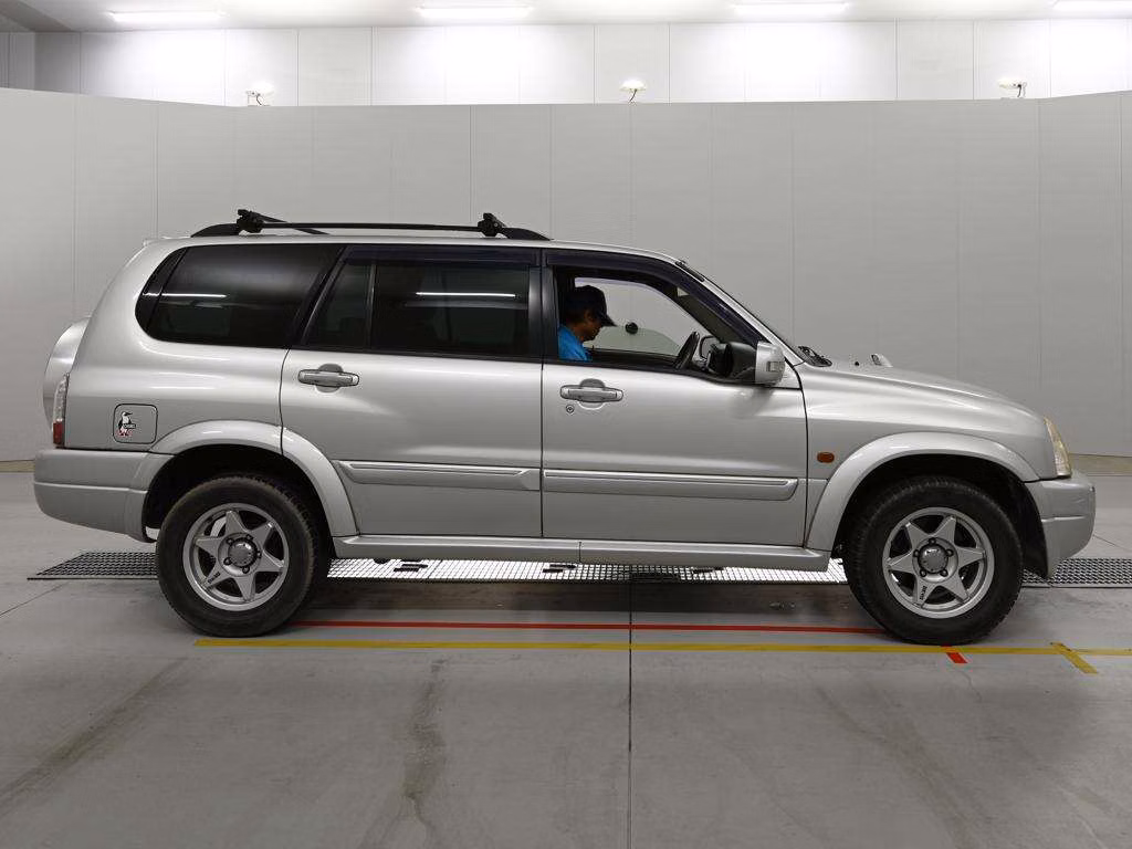 SUZUKI GRAND ESCUDO
