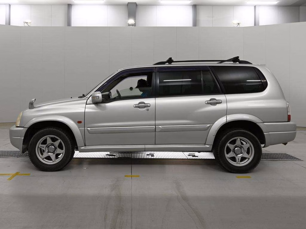 SUZUKI GRAND ESCUDO