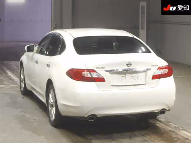 NISSAN FUGA