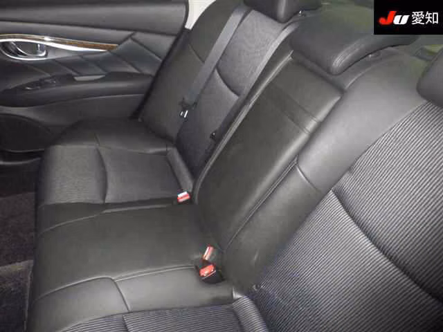 NISSAN FUGA