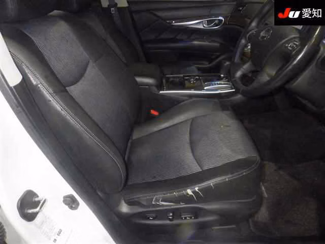 NISSAN FUGA