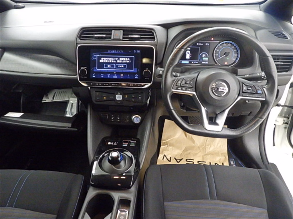 NISSAN LEAF