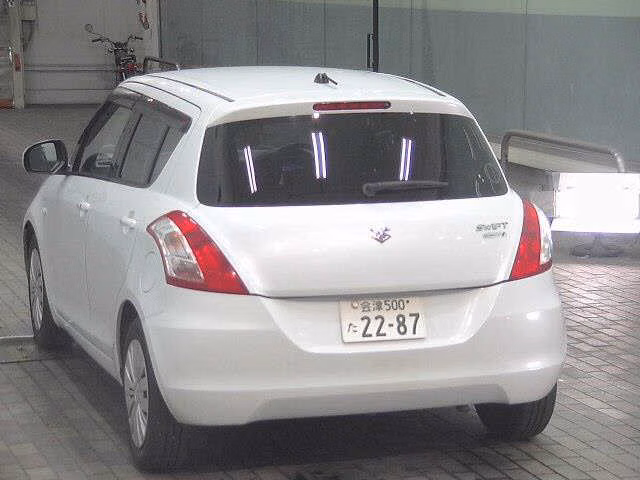 SUZUKI SWIFT