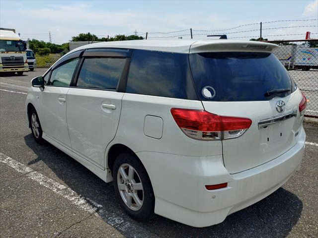 TOYOTA WISH