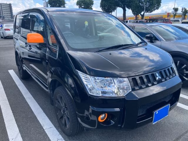 MITSUBISHI DELICA D:5