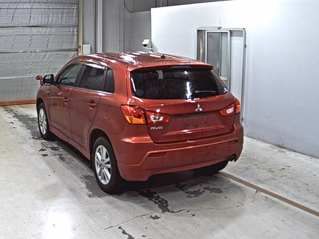 MITSUBISHI RVR