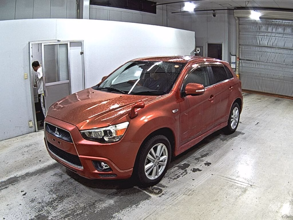 MITSUBISHI RVR