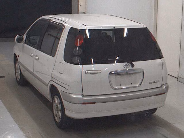 TOYOTA RAUM