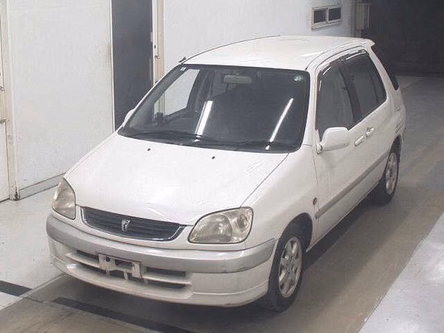 TOYOTA RAUM