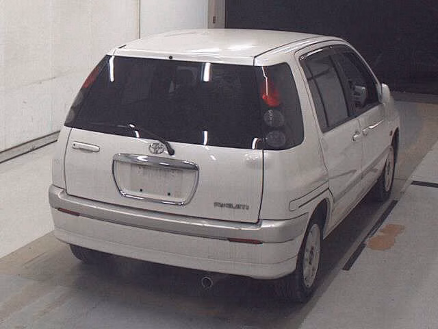 TOYOTA RAUM