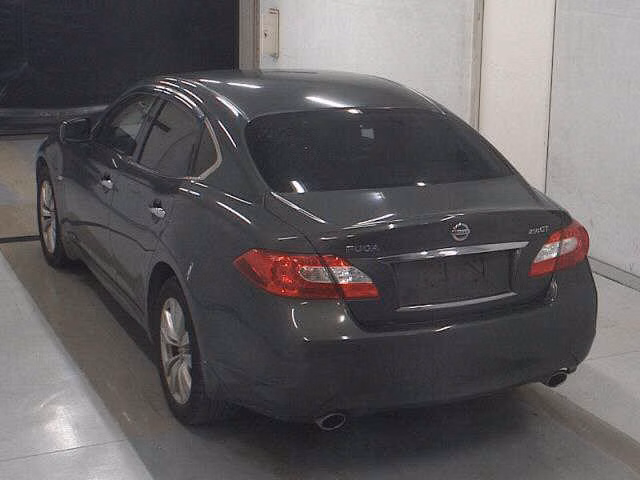 NISSAN FUGA