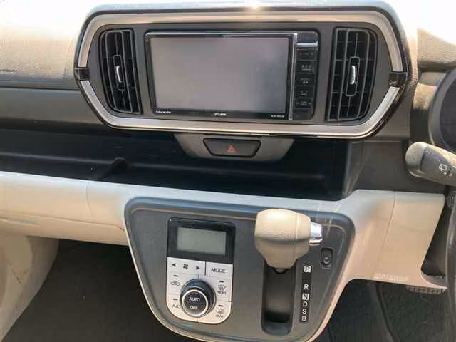 DAIHATSU BOON
