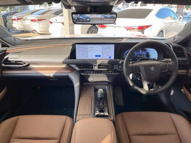 TOYOTA CROWN