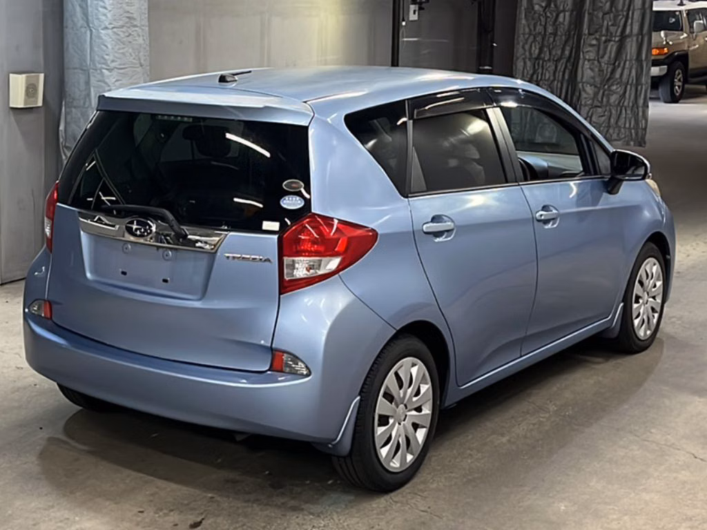 SUBARU TREZIA