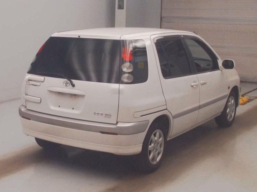 TOYOTA RAUM