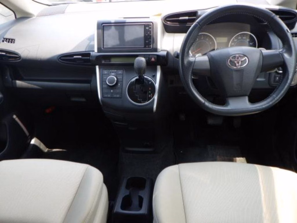 TOYOTA WISH
