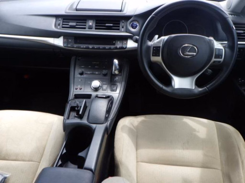 LEXUS CT200H