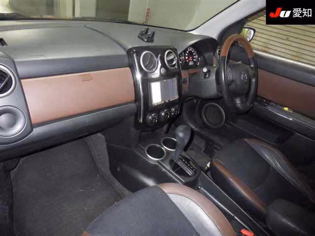 MAZDA VERISA