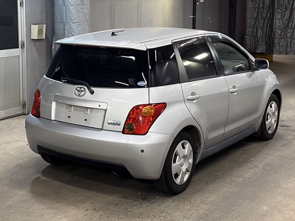 TOYOTA IST
