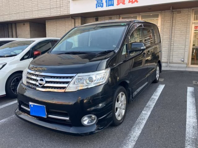 NISSAN SERENA