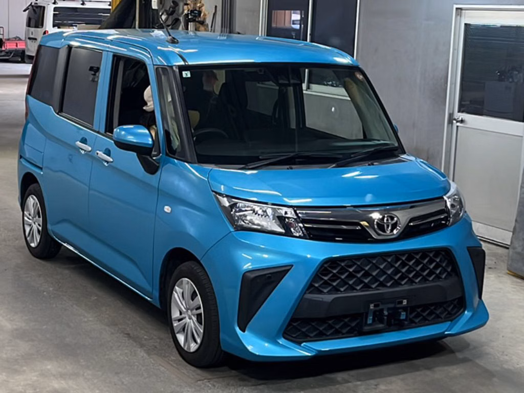 TOYOTA ROOMY