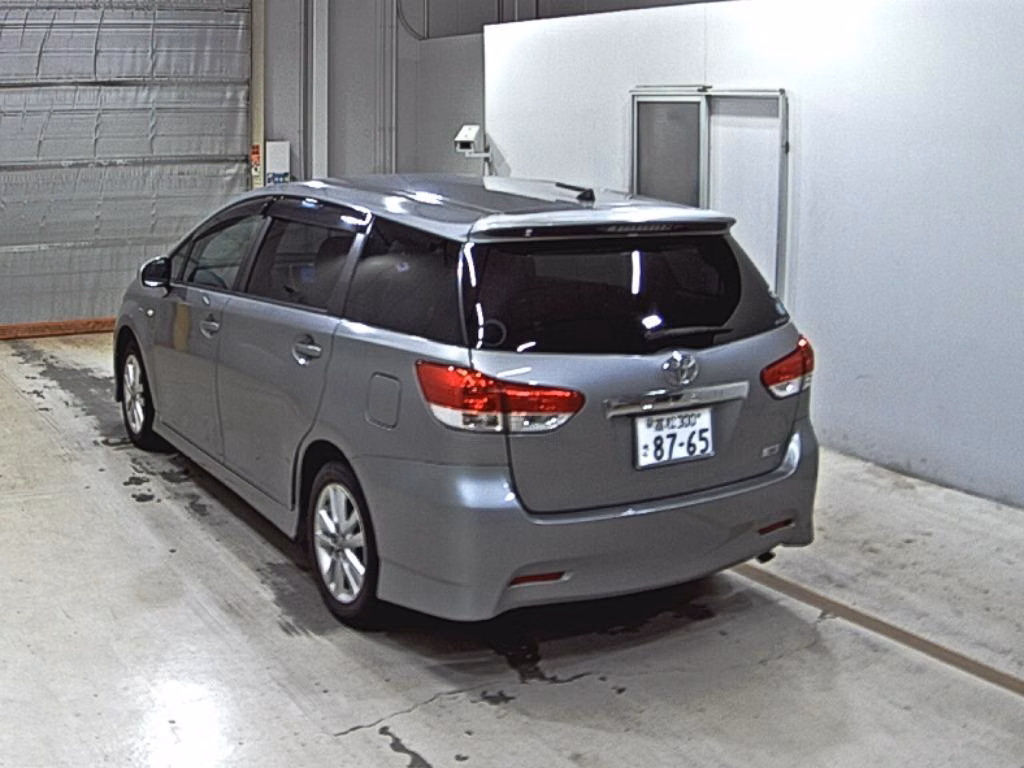 TOYOTA WISH