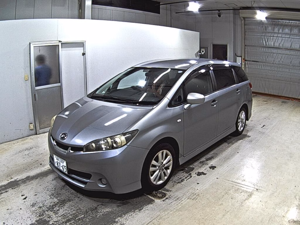 TOYOTA WISH